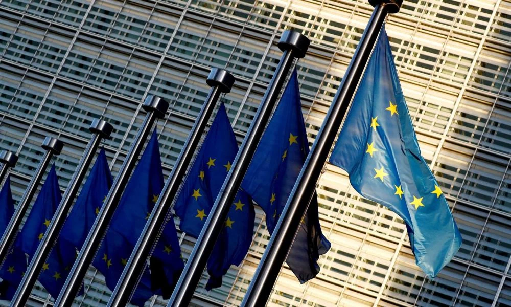 Bloomberg: Σχέδιο-σταθμός της ΕΕ για "γιγάντια" έκδοση ευρωομολόγου για ενέργεια και άμυνα